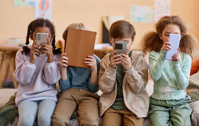 Connessi e malati: quando l’uso degli smartphone diventa psicopatologia